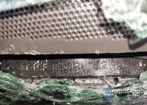 2011 Toyota Camry Le z USA, uszkodzony, nr VIN 4T1BF3EK8BU722746